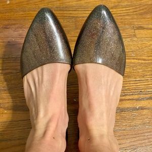 Black glitter jelly flats